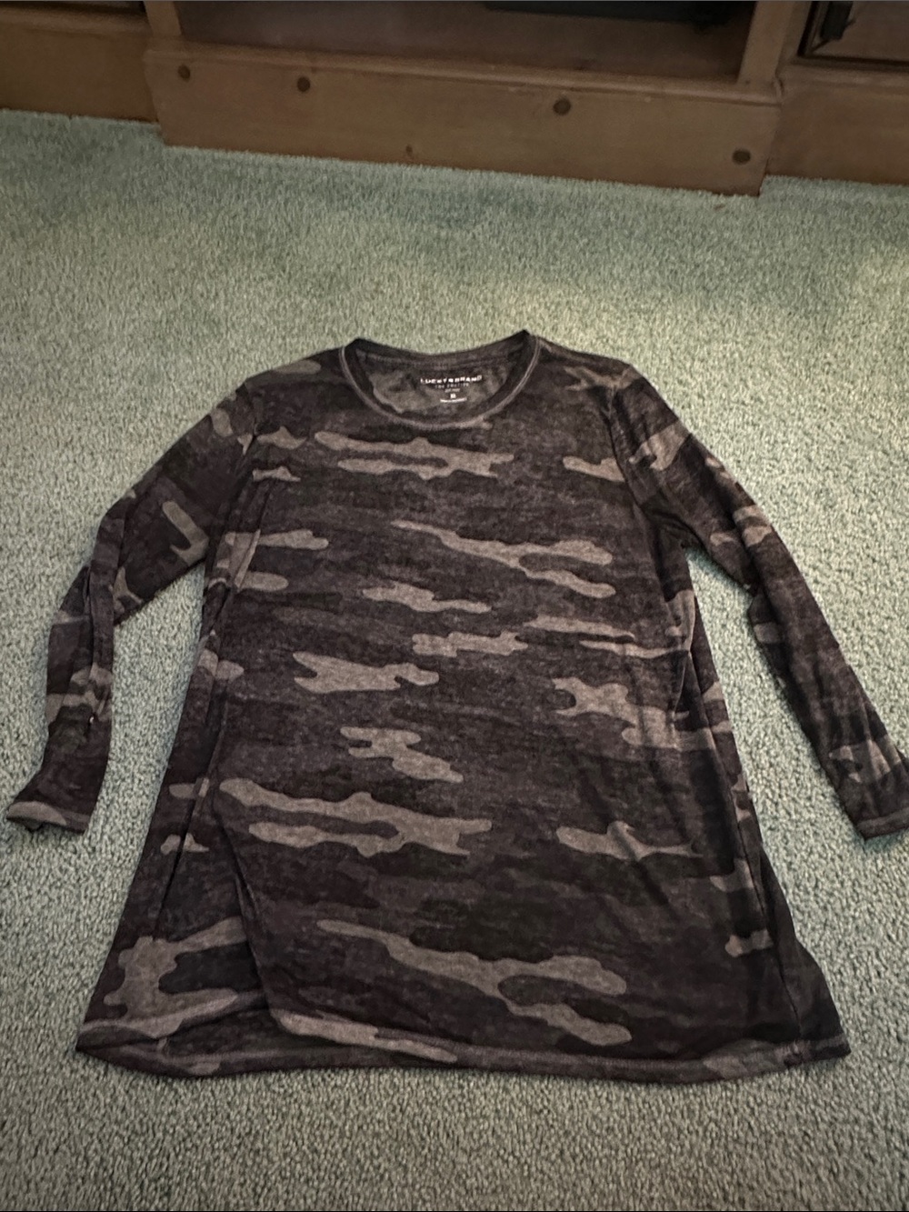 Lucky Camo Long-Sleeve long sleeve  Top - Gray
